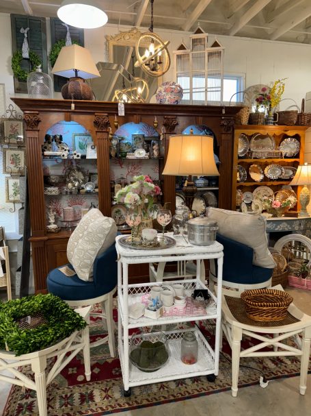 VINTAGE HOME GOODS GALORE! 